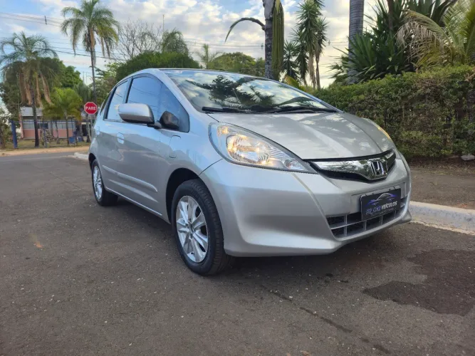 Honda Fit LX 1.4/ 1.4 Flex 8v/16v 5P Aut. 2013