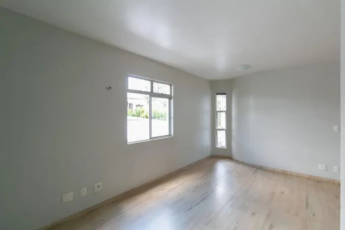 Apartamento à Venda - Santa Rosa, 3 Quartos, 85 m2