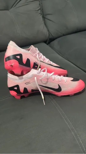 Chuteira Nike Mercurial