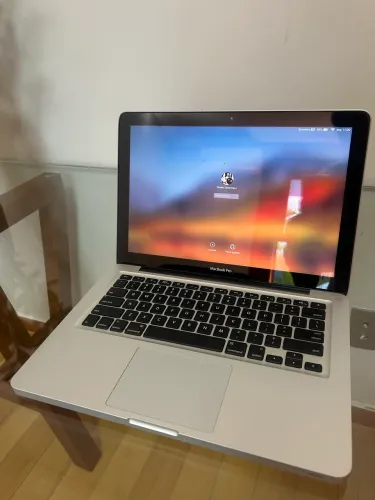 MacBook Pro 13" Mid 2012 ? i5 2.5GHz | 10GB RAM | SSD 240GB