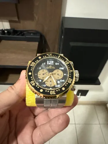 Relógio invicta
