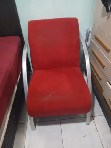 Vende-se poltrona usada, Aceito proposta.