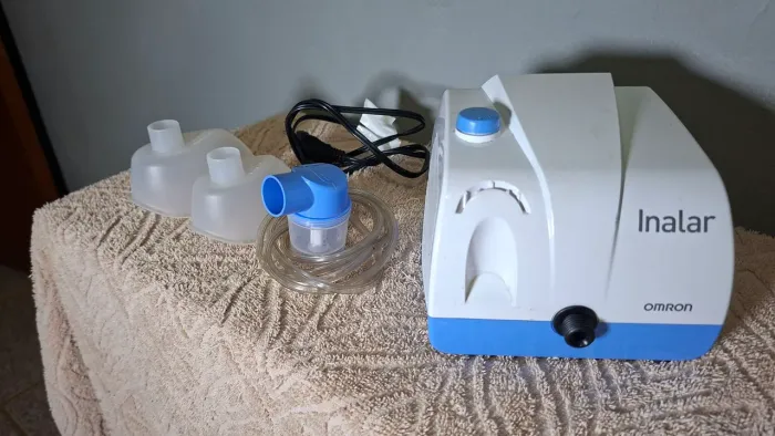 Inalador Inalar NE-C701 da Omron. 