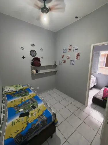 Vende-se kitnet a 70m da praia ao lado do shopping Brisamar no centro de São Vicente