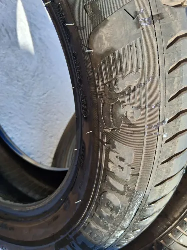 Pneus michichelin com 700km de uso no fiscal comprado em loja oficial da michichelin 