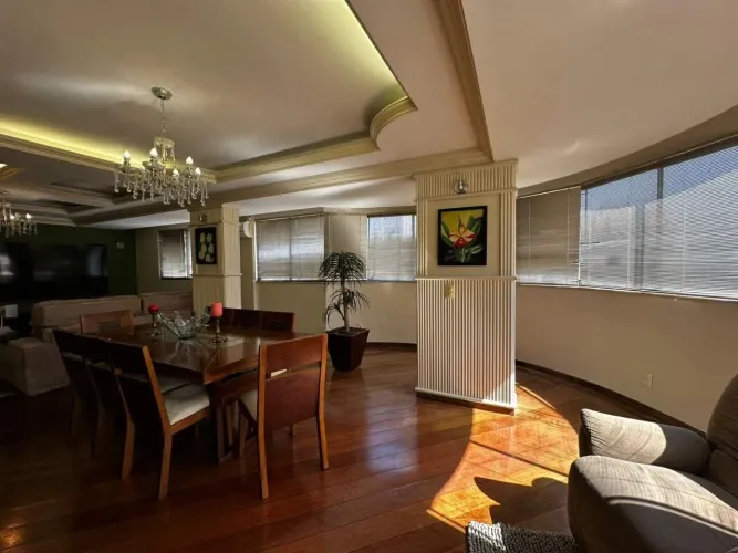 Apartamento residencial de 190 m² à venda no Centro de Divinópolis