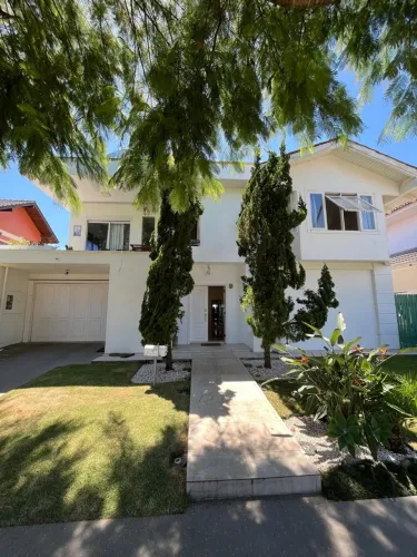 Alugo linda casa mobiliada com piscina de 4 quartos em Jurerê Internacional