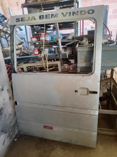 Porta do salão Sprinter 313