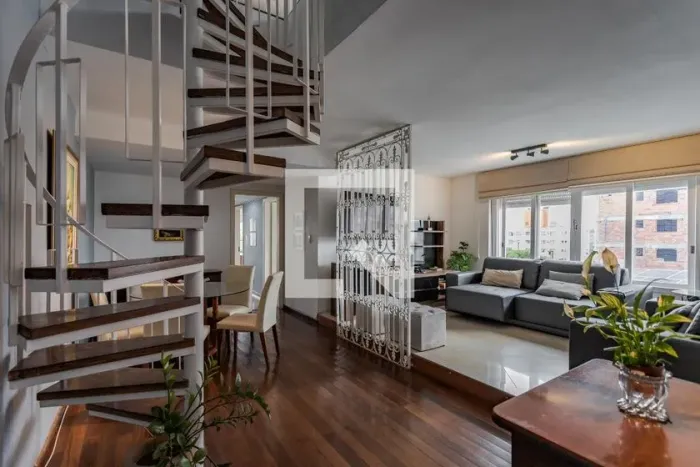 Apartamento à Venda - Petrópolis, 3 Quartos, 240 m2