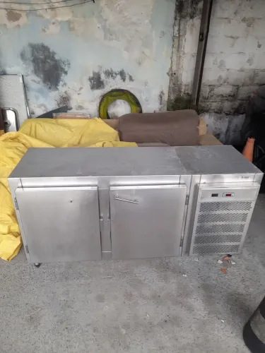 Freezer balcão 1.70cm comprimento por 55cm largura
