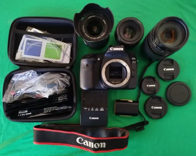 Camera Canon 80D e lentes