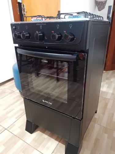 Fogão elétrico semi novo