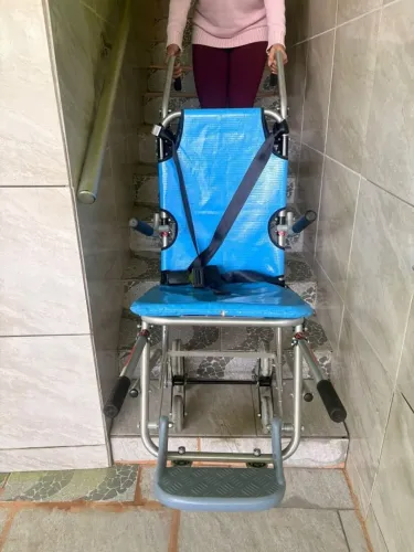 Cadeira de rodas acesso para escada