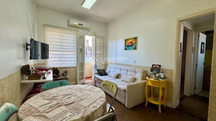 Apto 1 dormitório 38m2 privativos no bairro Centro Historico