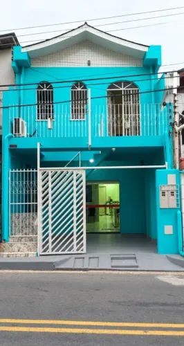 Casa de dois andares - 200m² - Residência + Ponto Comercial