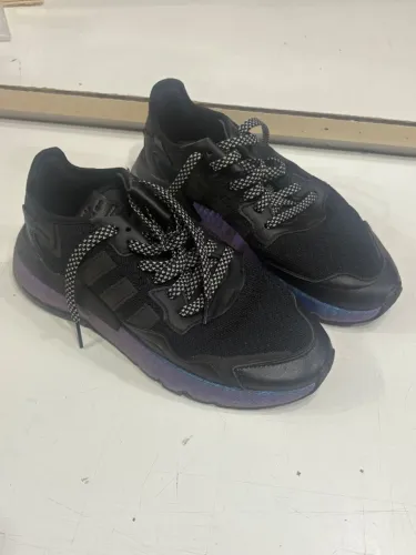 Tênis Adidas Nite Jogger