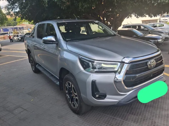 Toyota Hilux CD SRX 4X4 2.8 TDI 16V Diesel Aut. 2023