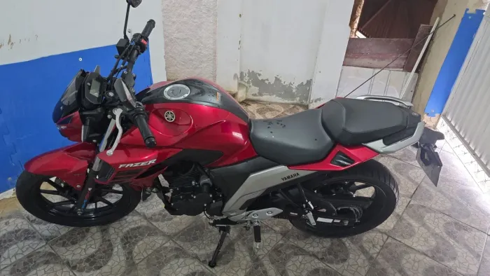 Moto Fazer 250 muito nova