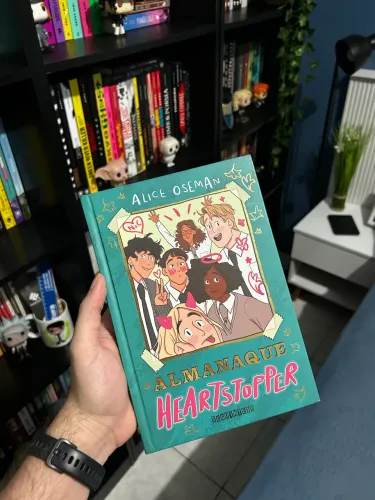 Livro Almanaque Heartstopper