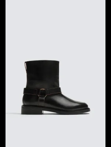 Bota Zara