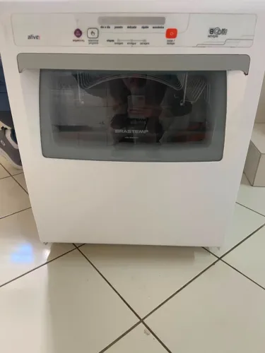 Máquina de lavar-louça Brastemp 8 serviços, ative! em estado de nova!