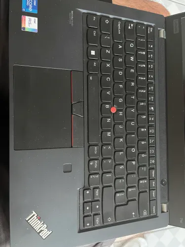 Notebook Lenovo ThinkPad T14 Preto 14" disco SSD 256 GB Intel 8259U 16GB de Ram