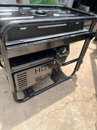 Vendo gerador 17KVA Toyama a gasolina.