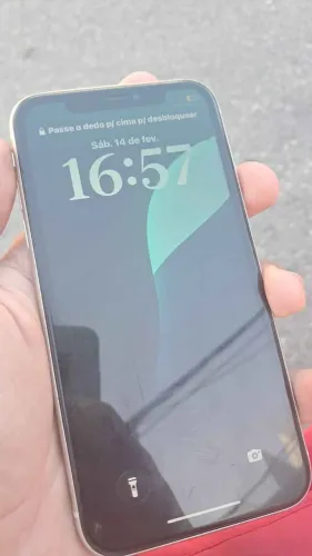 iPhone 11 Branco - 64GB - Face ID OK - LEIA