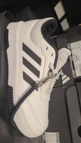 Tenis adidas
