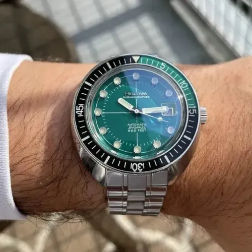 Relógio Bulova Oceanographer Diver turquesa