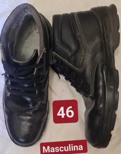 Bota masculina 46