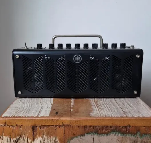 Amplificador Yamaha THR10C