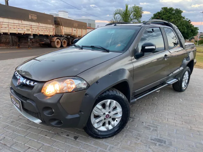 Fiat Strada Adventure1.8/ 1.8 Locker Flex CD 2013