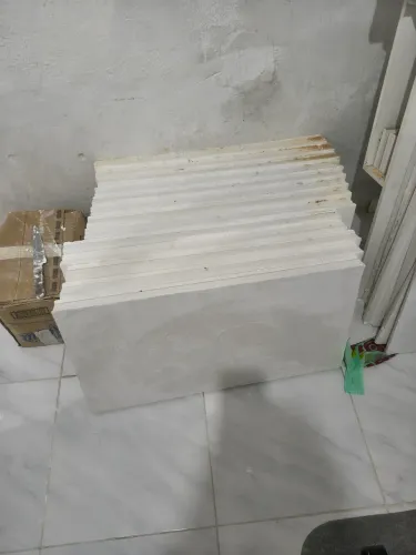 Placas de gesso ripado