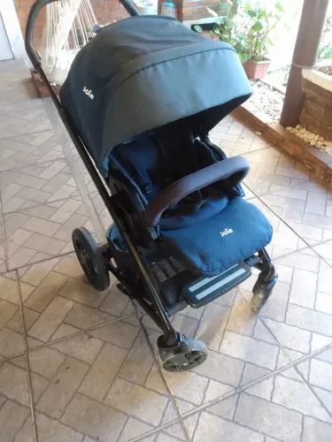 Carrinho de bebê