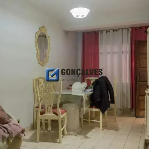 Casa à venda em São Bernardo do Campo (Bairro Santa Terezinha) | 2 quartos | 147m²