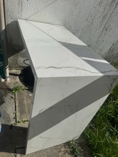 BALCÃO DE PORCELANATO