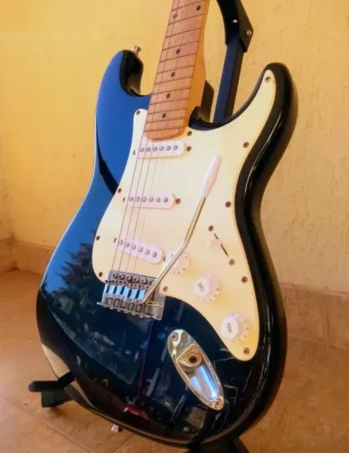 Guitarra Vogga Stratocaster Com Alavanca Excelente Estado Destro Blue