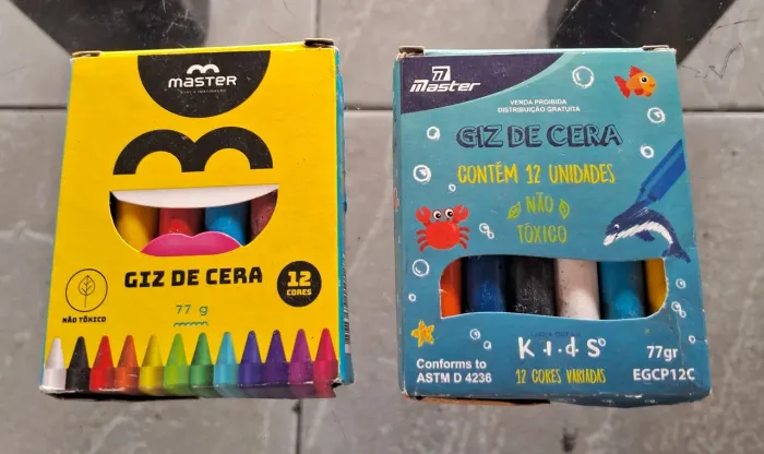 2 Caixa.  Lápis de cera
