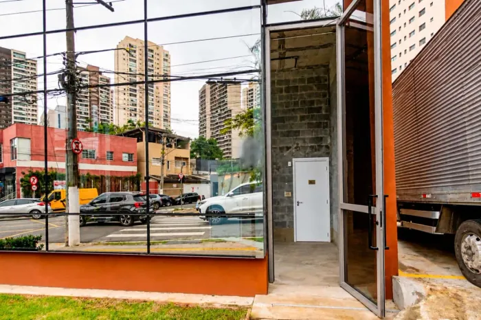 Loja na Rua Madre Emilie de Villeneuve, 436 48 m²