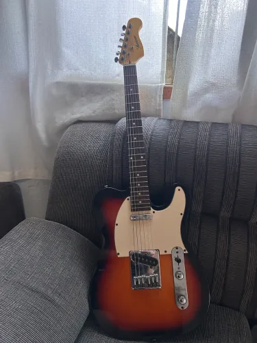 Guitarra à venda