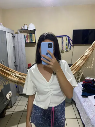 Roupas que  não ficaram bem no meu corpo, todas usadas menos de 3x 