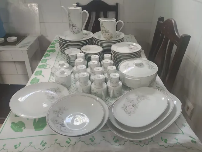 Jogo de porcelana schmidt com 95 peças