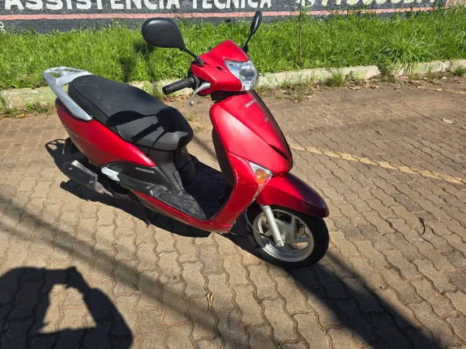 Honda Lead - Doc em dia