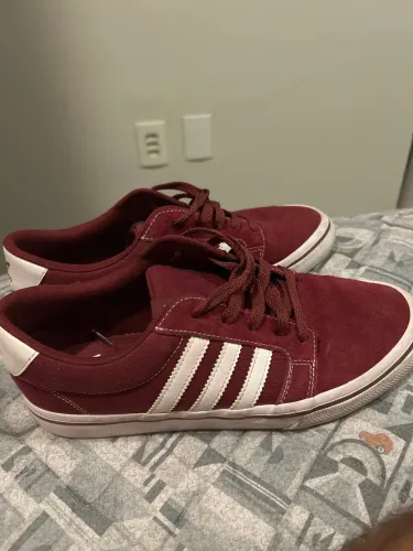 Tênis adidas