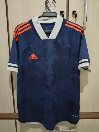 Camiseta Adidas original ! T-M