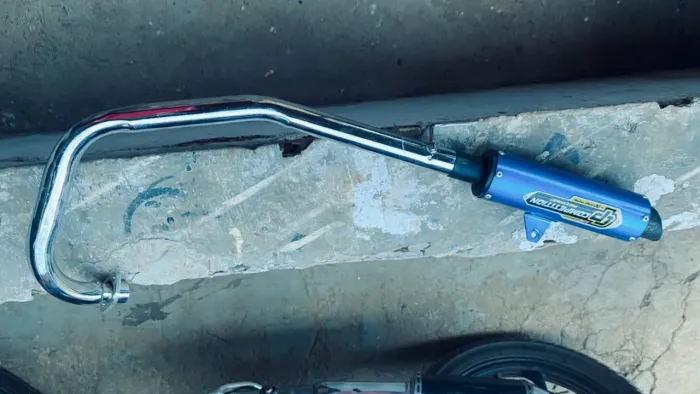 Escapamento de moto