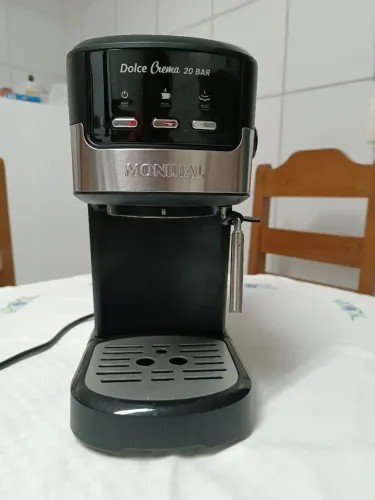 Vendo cafeteira Mondial Dolce Crema 20 bar