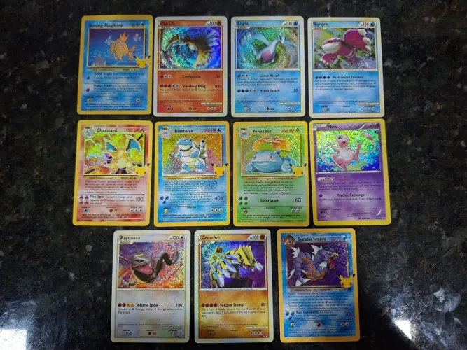 Cartas Pokemon Lote com 11 cartas foil/reverse foil