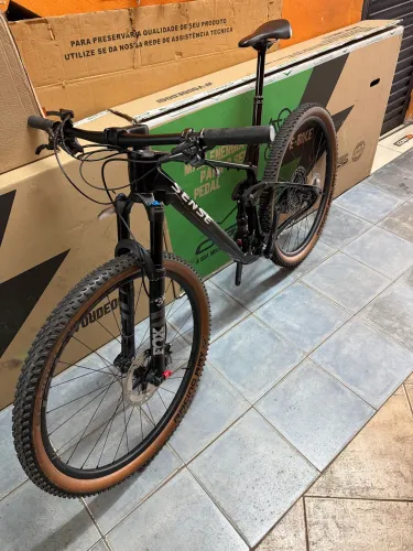Bicicleta Sense Invictus Evo 2025 Tamanho M seminova